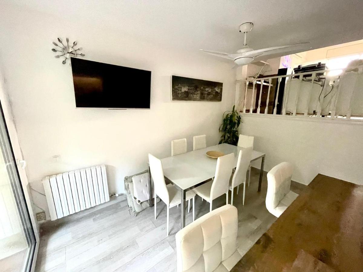 Casa En Masnou Junto A Playa Y Tren Villa ภายนอก รูปภาพ