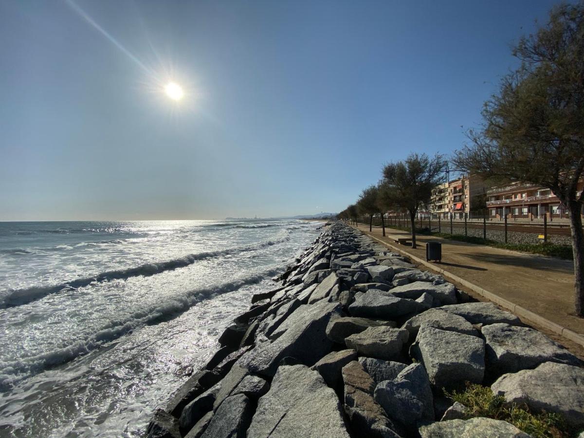 Casa En Masnou Junto A Playa Y Tren Villa ภายนอก รูปภาพ